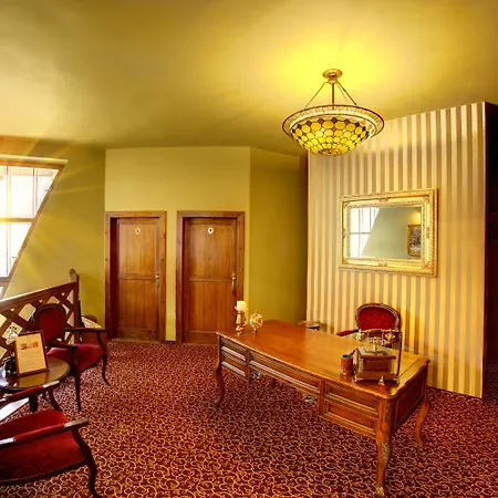 Bankov Отель 4*